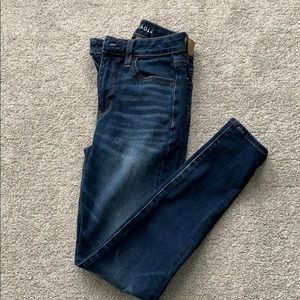 AE Super hi-rise jeans